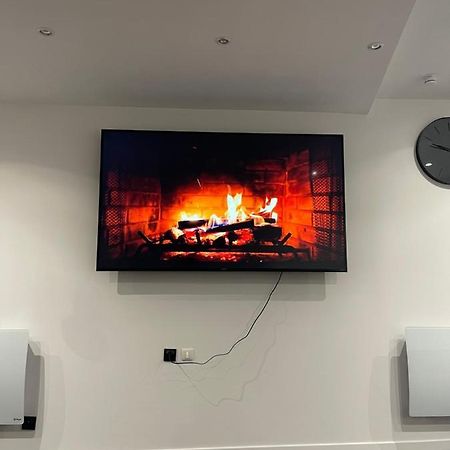 Salies-de-Béarn Appartement Hors Du Commun Avec Son Jacuzzi מראה חיצוני תמונה