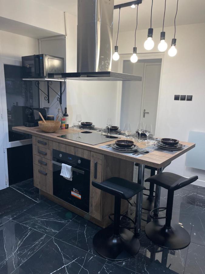 Salies-de-Béarn Appartement Hors Du Commun Avec Son Jacuzzi מראה חיצוני תמונה