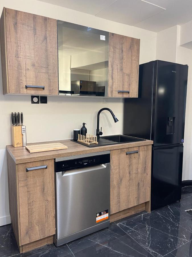 Salies-de-Béarn Appartement Hors Du Commun Avec Son Jacuzzi מראה חיצוני תמונה